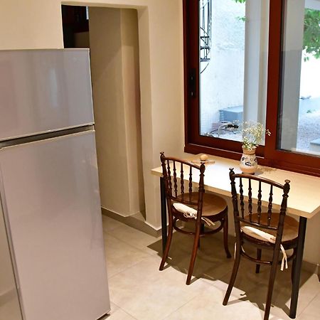 Αρχοντικό Σπίτι Στην Αίγινα Apartment ภายนอก รูปภาพ