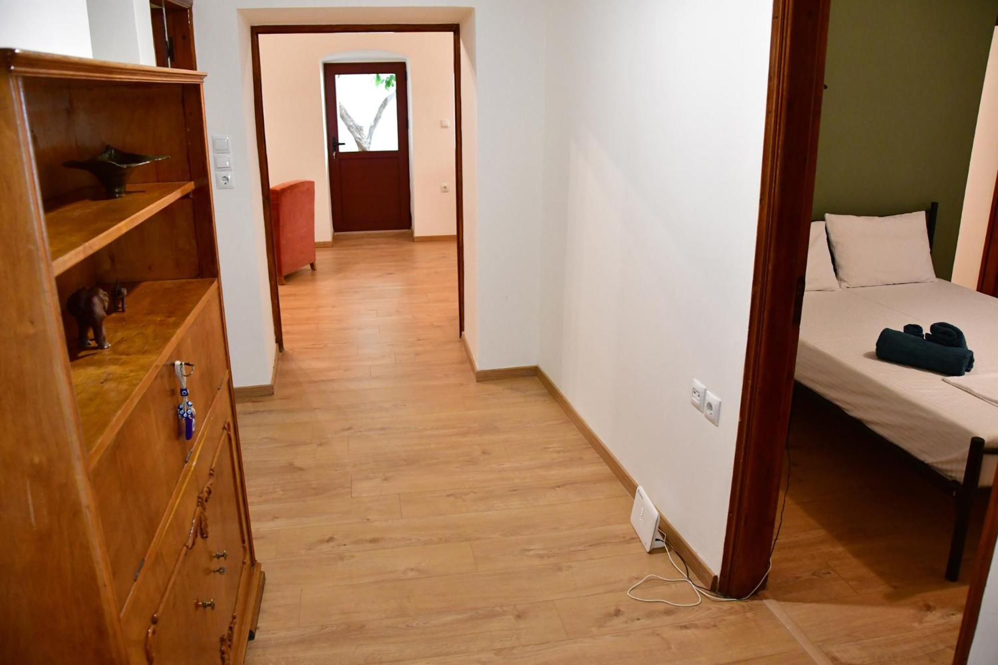 Αρχοντικό Σπίτι Στην Αίγινα Apartment ภายนอก รูปภาพ